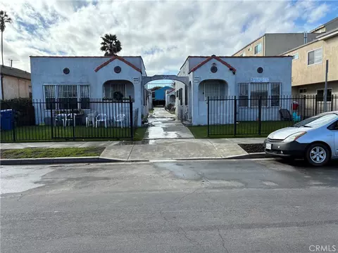 6333 8th Ave, Los Angeles, CA 90043