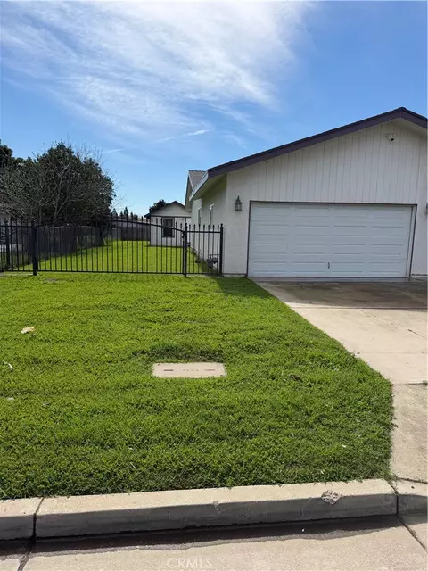 Exterior - 1056 E Alexander, Merced, CA 95340 photo 3 of 8