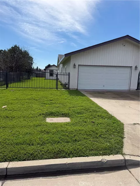 Exterior - 1056 E Alexander, Merced, CA 95340 photo 2 of 8