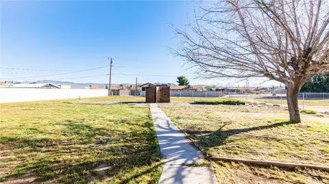 Exterior - 21011 Ponca, Apple Valley, CA 92308 photo 5 of 7