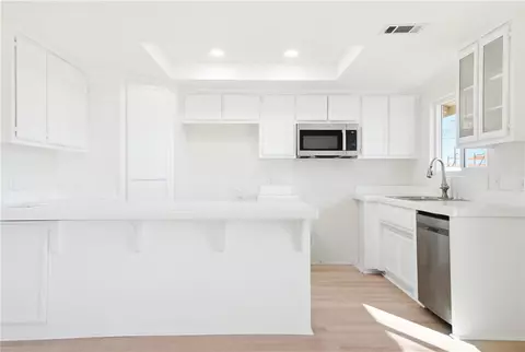 Kitchen - 21011 Ponca, Apple Valley, CA 92308 photo 1 of 2
