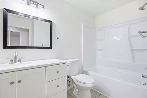 Bath - 21011 Ponca, Apple Valley, CA 92308 photo 1 of 2