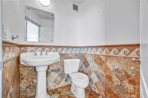 Bath - 700 E Ocean #3107, Long Beach, CA 90802 photo 3 of 5