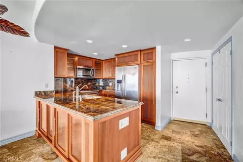 Kitchen - 700 E Ocean #3107, Long Beach, CA 90802 photo 5 of 7