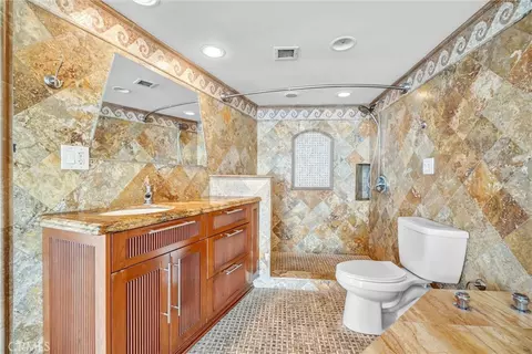 Bath - 700 E Ocean #3107, Long Beach, CA 90802 photo 4 of 5