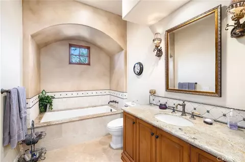 Bath - 18795 Heritage, Poway, CA 92064 photo 8 of 11
