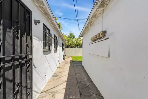 Entry Way - 920 S Willowbrook, Compton, CA 90220 photo 1 of 2