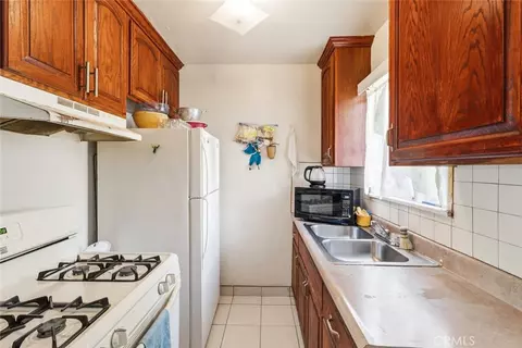 Kitchen - 920 S Willowbrook, Compton, CA 90220 photo 1 of 1