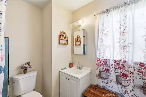 Bath - 920 S Willowbrook, Compton, CA 90220 photo 2 of 2