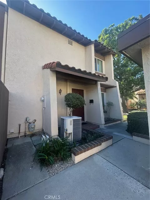 5640 E Plaza De Amantes, Anaheim, CA 92807