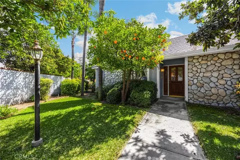 115 N N Mtn #A, Monrovia, CA 91016