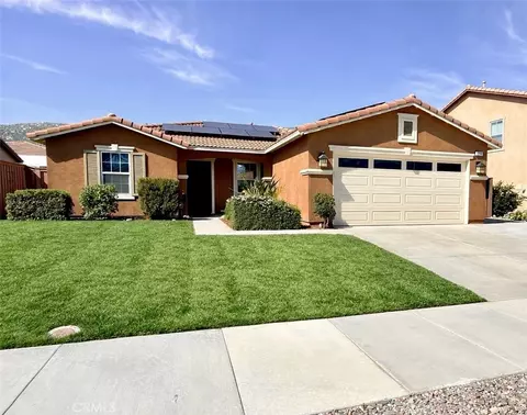690 Julian Ave, San Jacinto, CA 92582