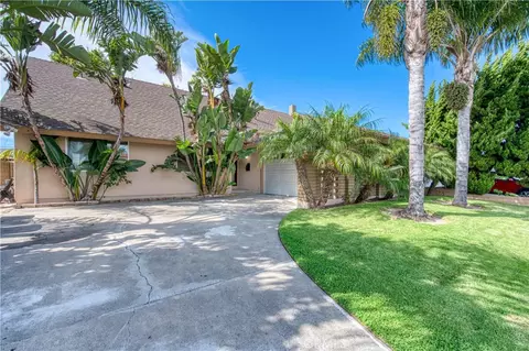 20621 Paisley Ln, Huntington Beach, CA 92646