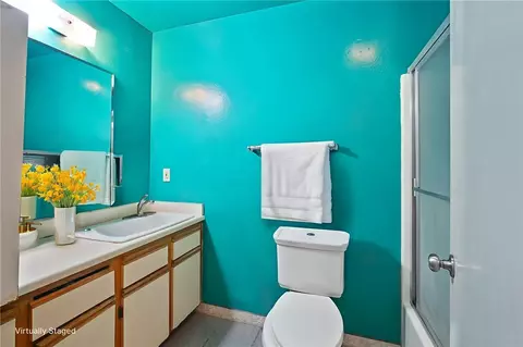 Bath - 1020 N Kemp, Compton, CA 90220 photo 4 of 4