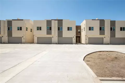 1018 W 223rd St #4, Torrance, CA 90502