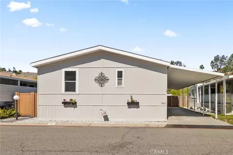 4901 Green Riv #303, Corona, CA 92880