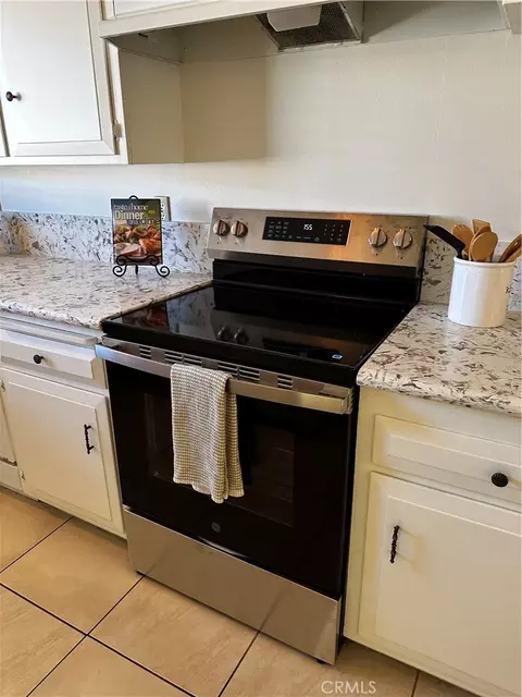 Kitchen - 1881 Mitchell #95, Tustin, CA 92780 photo 1 of 2