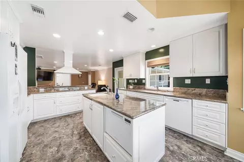 178 N Monterey Rd, Orange, CA 92866 photo 18