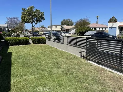 Exterior - 152 E Louise St, Long Beach, CA 90805 photo 7 of 7