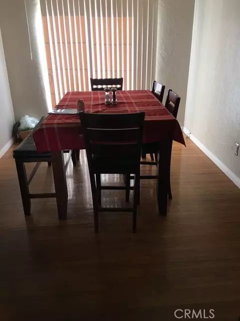 Dining - 152 E Louise St, Long Beach, CA 90805 photo 2 of 2