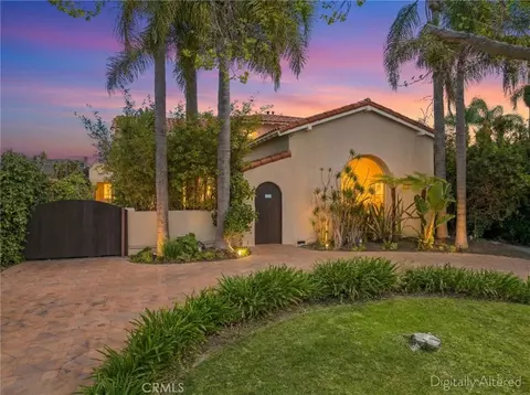 112 N Highland Ave, Los Angeles, CA 90036