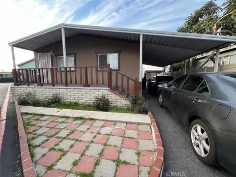 518 S Sullivan St #80, Santa Ana, CA 92704