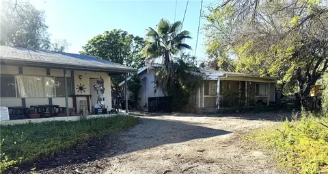 5631 Foothill Dr, Agoura Hills, CA 91301