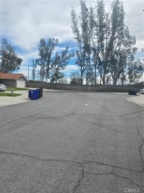 Exterior - 7838 Lavender Ct, Highland, CA 92346 photo 3 of 3