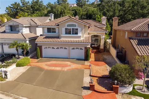 7668 E Hollow Oak, Anaheim, CA 92808