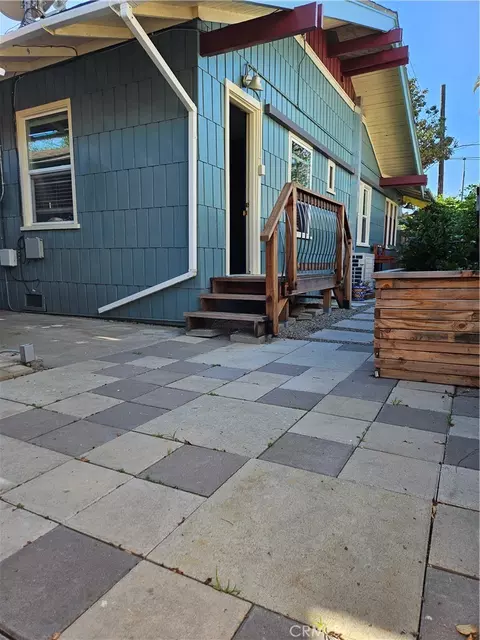 Exterior - 2439 E 6th, Long Beach, CA 90814 photo 8 of 10