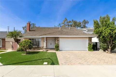 9871 Sunny Cir, Cypress, CA 90630