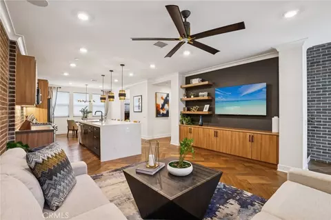 831 S Grable Cir, Orange, CA 92868
