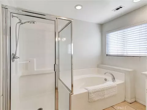 Bath - 619 E Realty St, Carson, CA 90745 photo 4 of 4