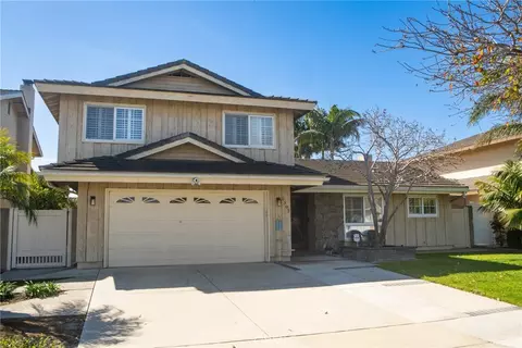 5302 Glenroy Dr, Huntington Beach, CA 92649