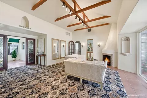 Living - 1314 E Chapman, Orange, CA 92866 photo 2 of 4