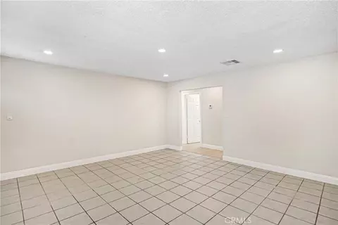 Living - 13207 Joshua Rd, Whitewater, CA 92282 photo 3 of 6
