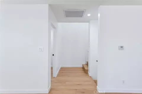 Entry Way - 637 Lagoon St, Needles, CA 92363 photo 4 of 7