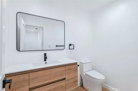 Bath - 637 Lagoon St, Needles, CA 92363 photo 1 of 13