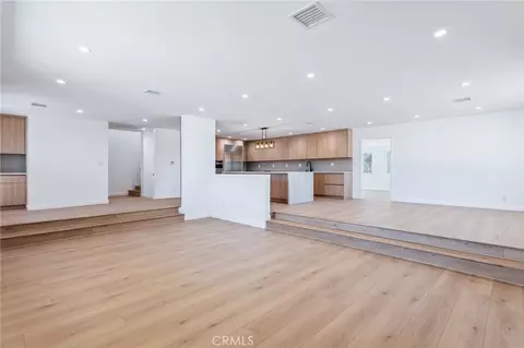 Living - 637 Lagoon St, Needles, CA 92363 photo 2 of 15