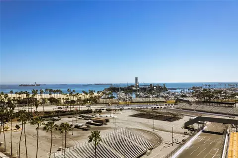 View/Area - 525 E Seaside Way #807, Long Beach, CA 90802 photo 2 of 4