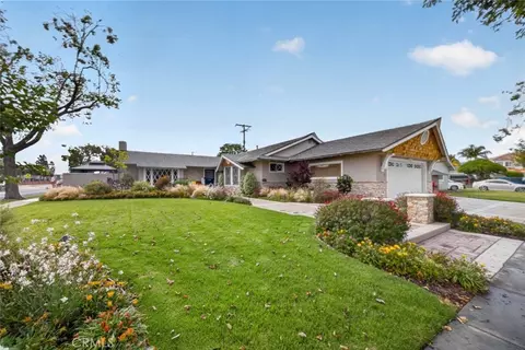 3342 Hillrose Dr, Rossmoor, CA 90720