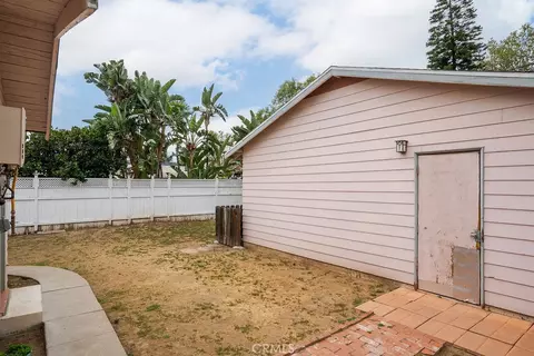 Exterior - 637 E Van Bibber, Orange, CA 92866 photo 11 of 18