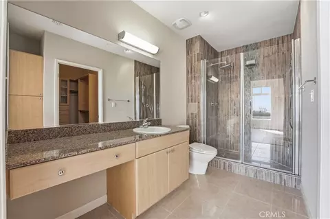 Bath - 488 E Ocean #1518, Long Beach, CA 90802 photo 1 of 3
