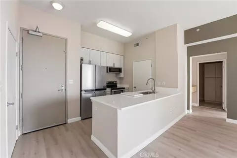 Kitchen - 488 E Ocean #1518, Long Beach, CA 90802 photo 1 of 1