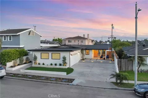 900 Catalina Ave, Seal Beach, CA 90740