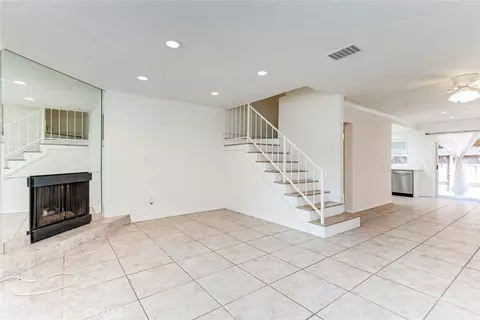 3733 N N Hbr #44, Fullerton, CA 92835