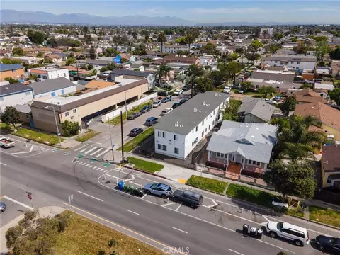 10500 S Broadway, Los Angeles, CA 90003