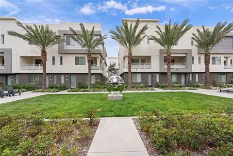 1867 S S Un, Anaheim, CA 92805