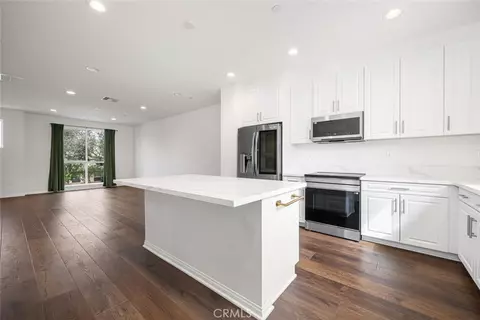 5860 Linden #8, Long Beach, CA 90805