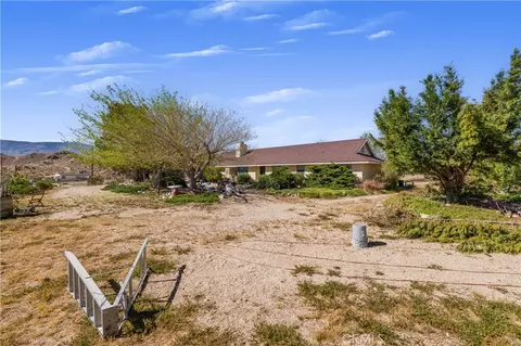 Exterior - 31212 Rabbit Springs Rd, Lucerne Valley, CA 92356 photo 8 of 13